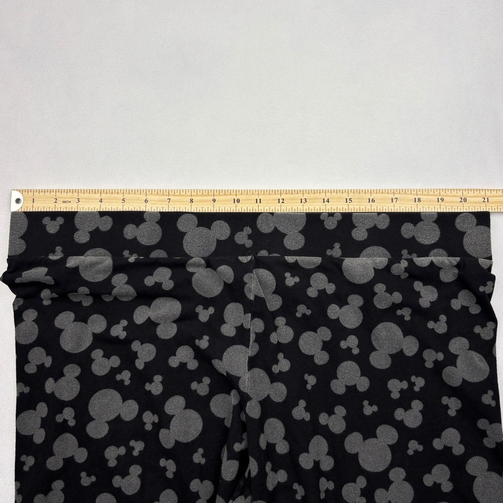 Disney Leggings Womens Plus Size 4 4X Mickey Mouse Icon Black Crop Capri Stretch - Picture 3 of 9